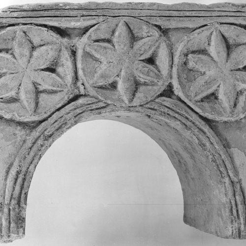 image for: Anònim - Arc de finestral de Vic - Segle XIII