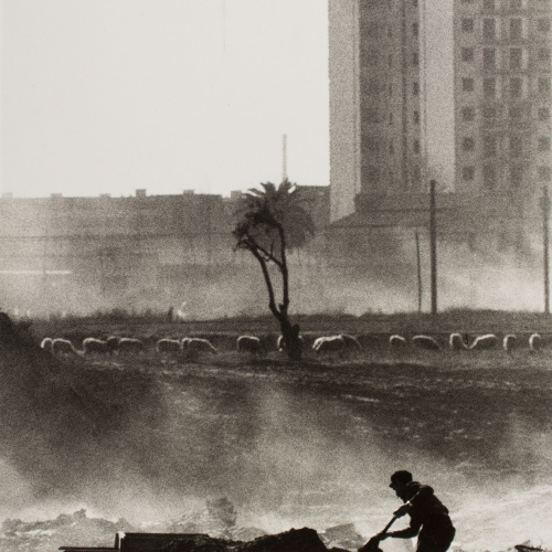 image for: Oriol Maspons - Sense títol (Barcelona. Fotografia per la revista «Cuadernos de arquitectura» del Col·legi d&#039;Arquitectes de Catalunya) - Cap a 1965