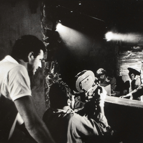 image for: Oriol Maspons - Sense títol (Escena del rodatge de la pel·lícula «Lejos de los árboles» de Jacinto Esteva) - Cap a 1970