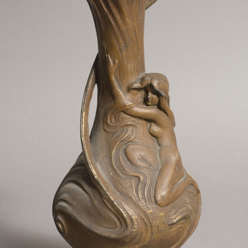 image for: Anònim - Gerro decorat amb figura femenina - Cap a 1900