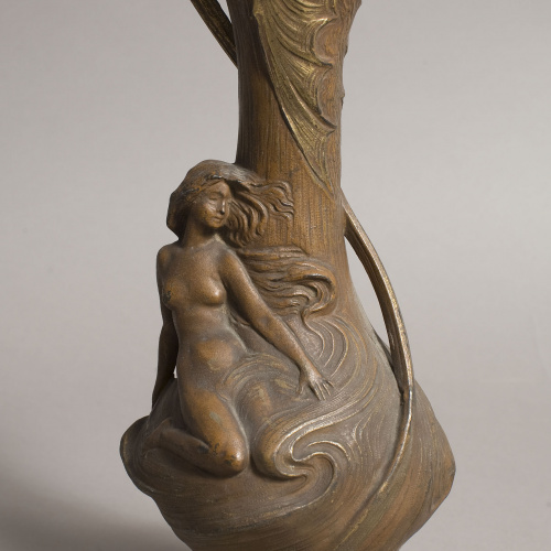image for: Anònim - Gerro decorat amb figura femenina - Cap a 1900