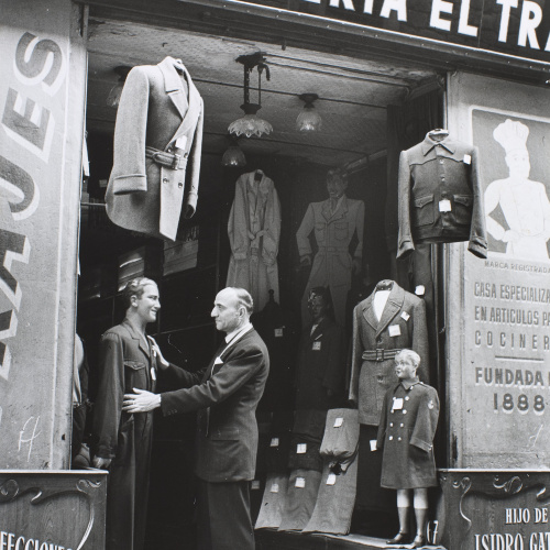 image for: Francesc Català-Roca - Sastreria del carrer Hospital de Barcelona - 1950