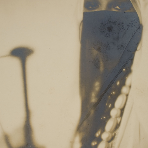 image for: Ramon Batlles - Fotografia publicitària per a Myrurgia. Pólvores «Maderas de Oriente» - Cap a 1925-1928