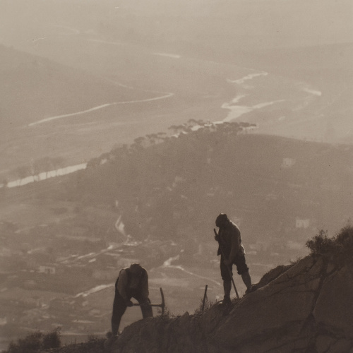 image for: Antoni Arissa - Picapedrers - Cap a 1934