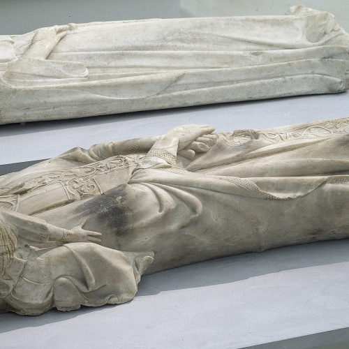 image for: Pere Moragues - Figura jacent d&#039;un clergue (abat Arnau de Biure [?], mort el 1351) - Cap a 1385-1388