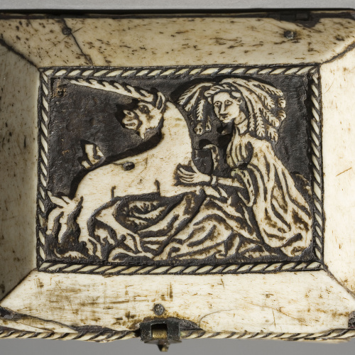 image for: Anònim. França - Capseta amatòria amb dama i unicorn - Segle XV [4]