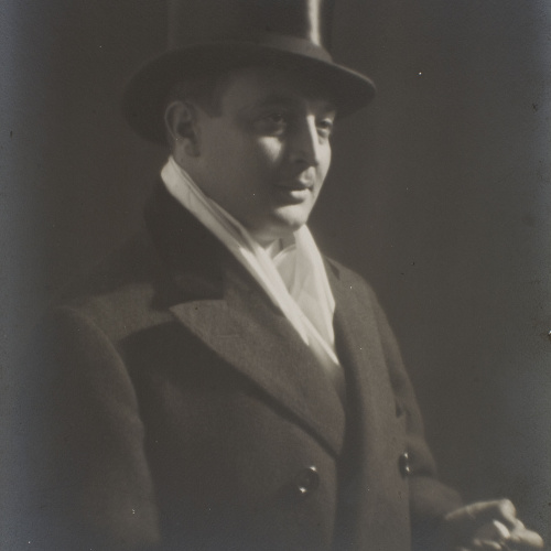 image for: Rafael Areñas Tona - Retrat d&#039;home - No datat