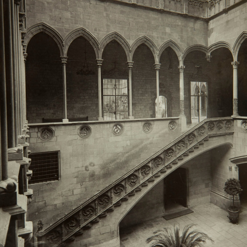 image for: Gabriel Casas Galobardes - [Pati gòtic de la Generalitat] - Entre 1929-1935