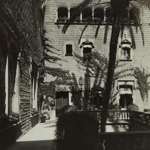 image for: Gabriel Casas Galobardes - [Casa de l&#039;Ardiaca] - Entre 1930-1932