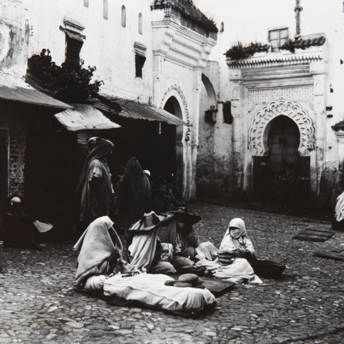 image for: Claudi Carbonell - Tetuan. Zoco del pan - Cap a 1930