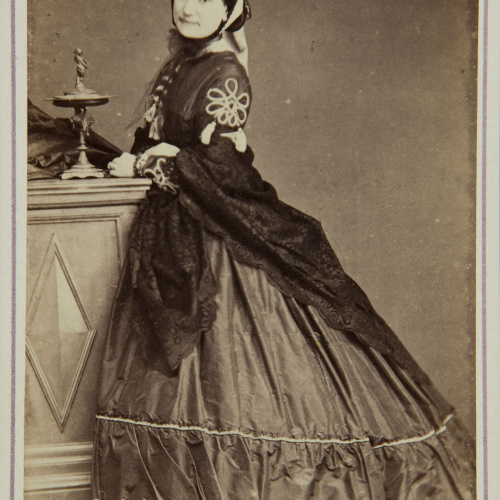 image for: Cantó y Cía. Barcelona - Retrat de dona - Cap a 1860