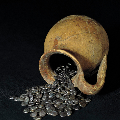 image for: Diverses autoritats - Tresor de la neàpoli d'Emporion - 395-375 aC