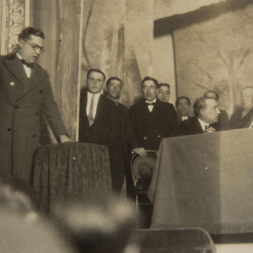 image for: Pere Català Pic - Societat Agrícola. El Sr. Marqués de Guad-el-Jelú premiant la virtut i el treball mostra com també entre el brogit de les festes es recompensa el mèrit - 1931