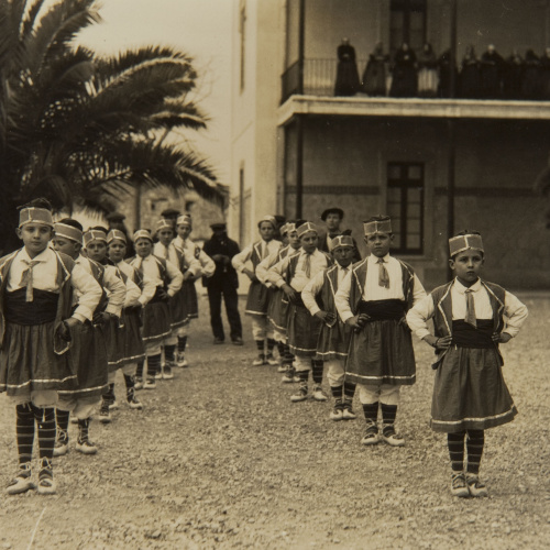 image for: Pere Català Pic - Ball de la Primera. Dansa de gràcia infantil - 1931