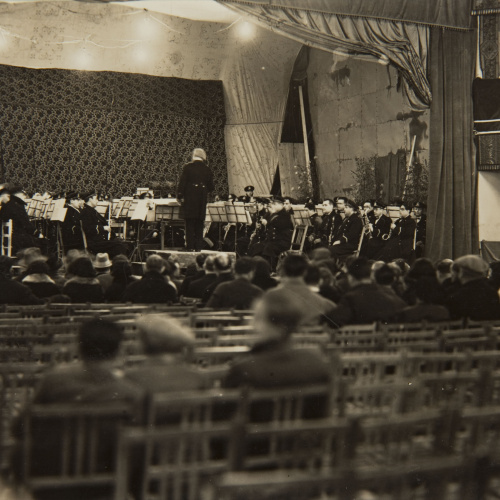 image for: Pere Català Pic - L&#039;Institut de Rítmica i Plàstica, la Banda Municipal, i l&#039;Orfeó Català donaren a les nostres festes la seva nota de bon gust - 1931