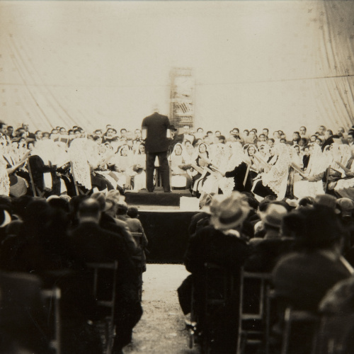 image for: Pere Català Pic - L&#039;Institut de Rítmica i Plàstica, la Banda Municipal, i l&#039;Orfeó Català donaren a les nostres festes la seva nota de bon gust - 1931