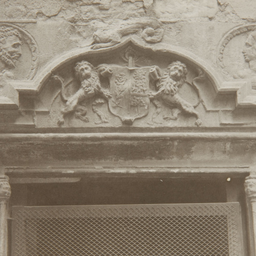 image for: Adolf Mas  - Finestra de la casa núm. 6 de la Riera de Sant Joan, que dóna al carrer del Pont de la Parra - Anterior a 1911