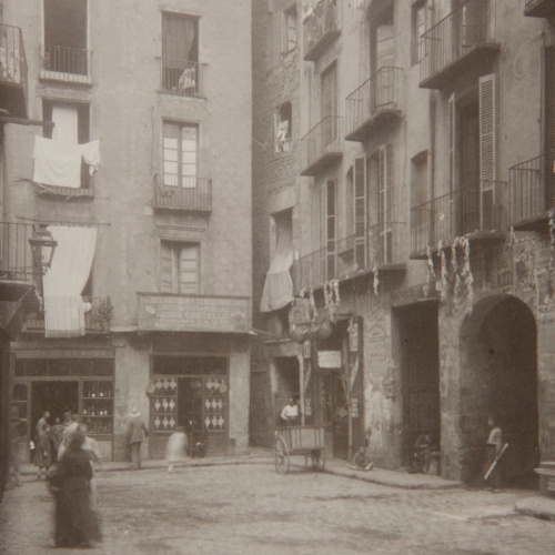 image for: Adolf Mas  - Plaça de l'Oli - Anterior a 1911