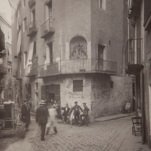 image for: Adolf Mas  - Entrades als carrers Graciamat i Sant Crist de la Tapineria - Anterior a 1911