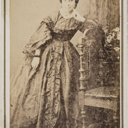 image for: Fotografía Franco Hispano Americano. Barcelona - Retrat de dona - Cap a 1860
