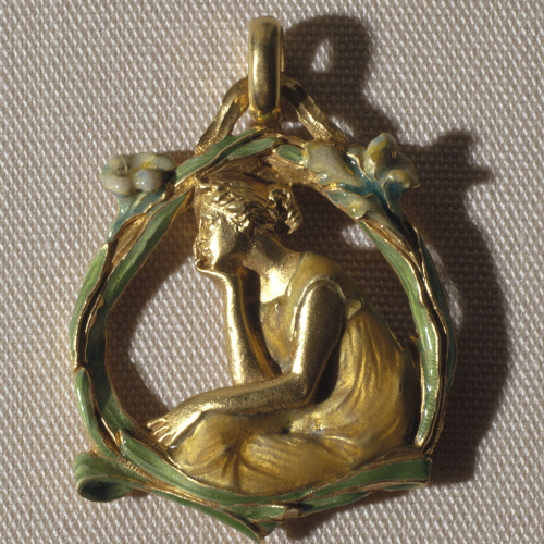 image for: Lluís Masriera - Penjoll amb figura de perfil - Cap a 1903