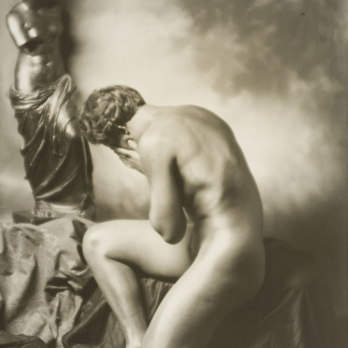 image for: Josep Masana - Nu amb una còpia de la «Venus de Milo» - Cap a 1933