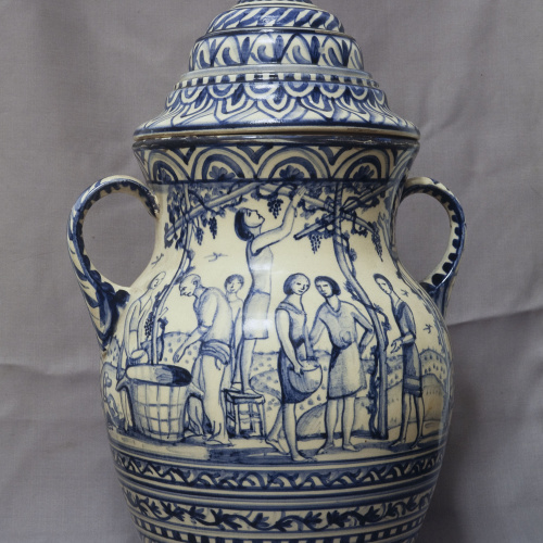 image for: Josep Aragay - Gerro amb escenes de verema - Cap a 1928-1930