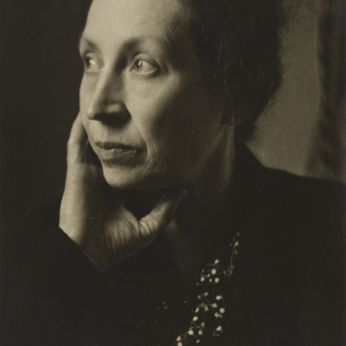 image for: Otho Lloyd - Retrat de la senyora Vila Arrufat - 1944