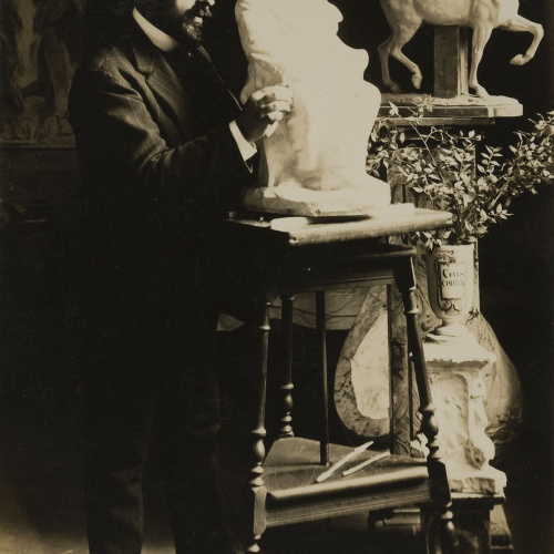 image for: Francesc Serra Dimas - Retrat de l&#039;escultor Agapit Vallmitjana Abarca al seu taller - 1903