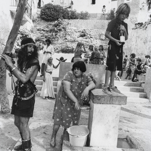 image for: Oriol Maspons - Hippies (Eivissa) - 1976 (tiratge posterior)