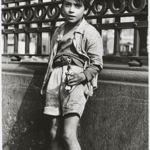 image for: Francisco Ontañón - Niño con pistola (Nen amb pistola) - 1959