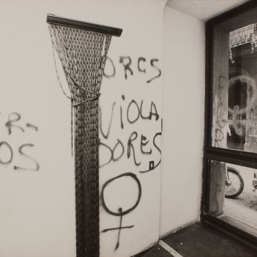 image for: Oriol Maspons - Manifestaciones feministas - 1977