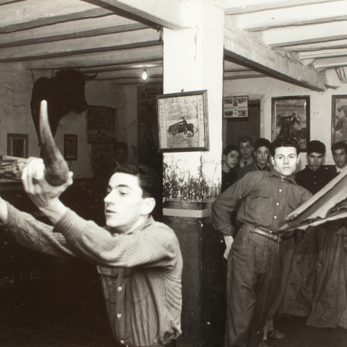 image for: Oriol Maspons - Fotografia per al llibre «Toreo de salón. Farsa con acompañamiento de clamor y murga», de Camilo José Cela - Cap a 1958-1962