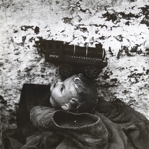 Oriol Maspons - Composició surrealista - Cap a 1956 image for: Oriol Maspons - Composició surrealista - Cap a 1956