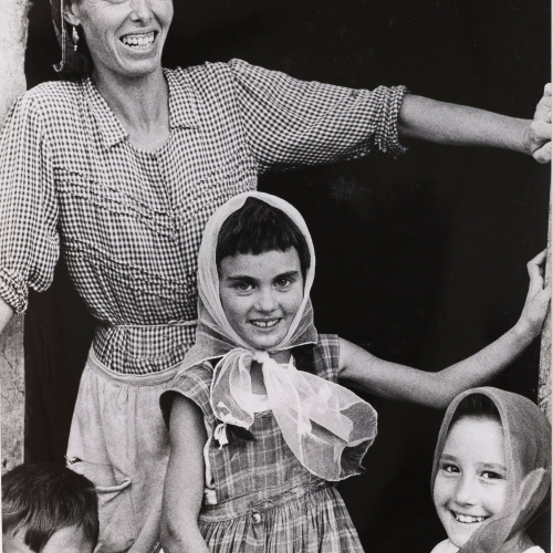image for: Oriol Maspons - Fotografia per al llibre «Caminando por Las Hurdes», d&#039;Antonio Ferres i Armando López Salinas - 1960
