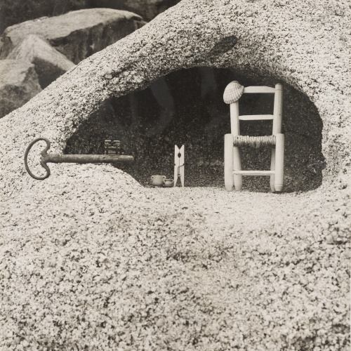 Oriol Maspons - Composició surrealista - Cap a 1956 image for: Oriol Maspons - Composició surrealista - Cap a 1956