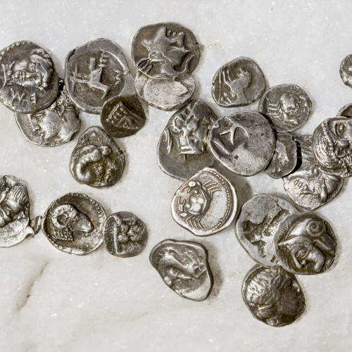 image for: Diverses autoritats - Tresor de Pont de Molins - 475-350 aC