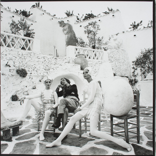 image for: Oriol Maspons - Dalí aux anges habillés par Paco Rabanne - 1966 (tiratge posterior)