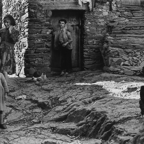 image for: Oriol Maspons - Fotografia per al llibre «Caminando por Las Hurdes», d&#039;Antonio Ferres i Armando López Salinas - 1960 (tiratge posterior)