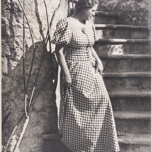 image for: Otho Lloyd - Olga Sacharoff a la casa del Putxet (Barcelona) - Cap a 1940