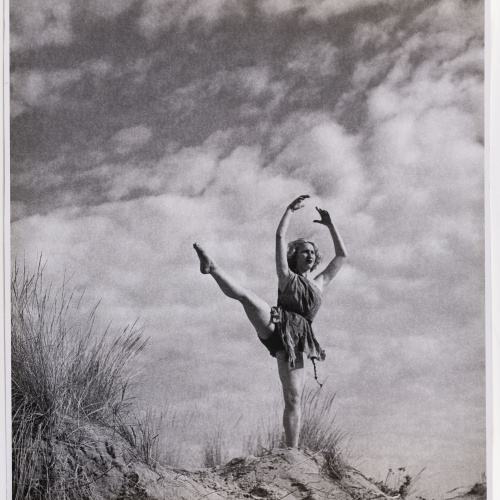 image for: Otho Lloyd - Ballarina - Cap a 1944-1950