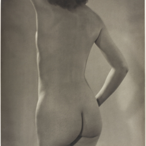 image for: Otho Lloyd - Nu femení - Cap a 1946